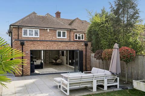 undefined, Newfield Gardens, Marlow, SL7