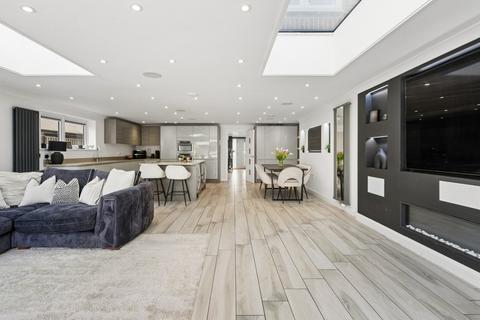 undefined, Newfield Gardens, Marlow, SL7