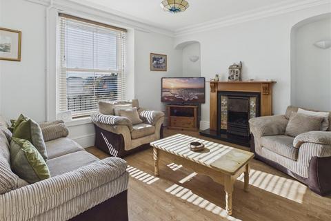 5 bedroom house for sale, South Cliff Street, Tenby