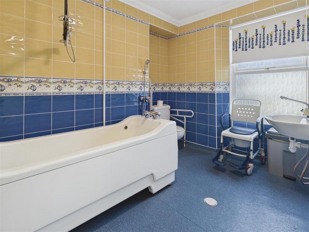 Ensuite