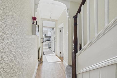 5 bedroom house for sale, South Cliff Street, Tenby