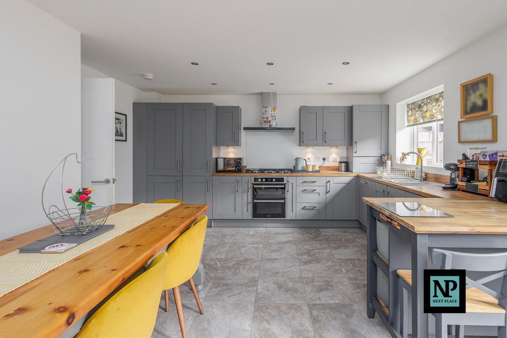 Kitchen / Diner