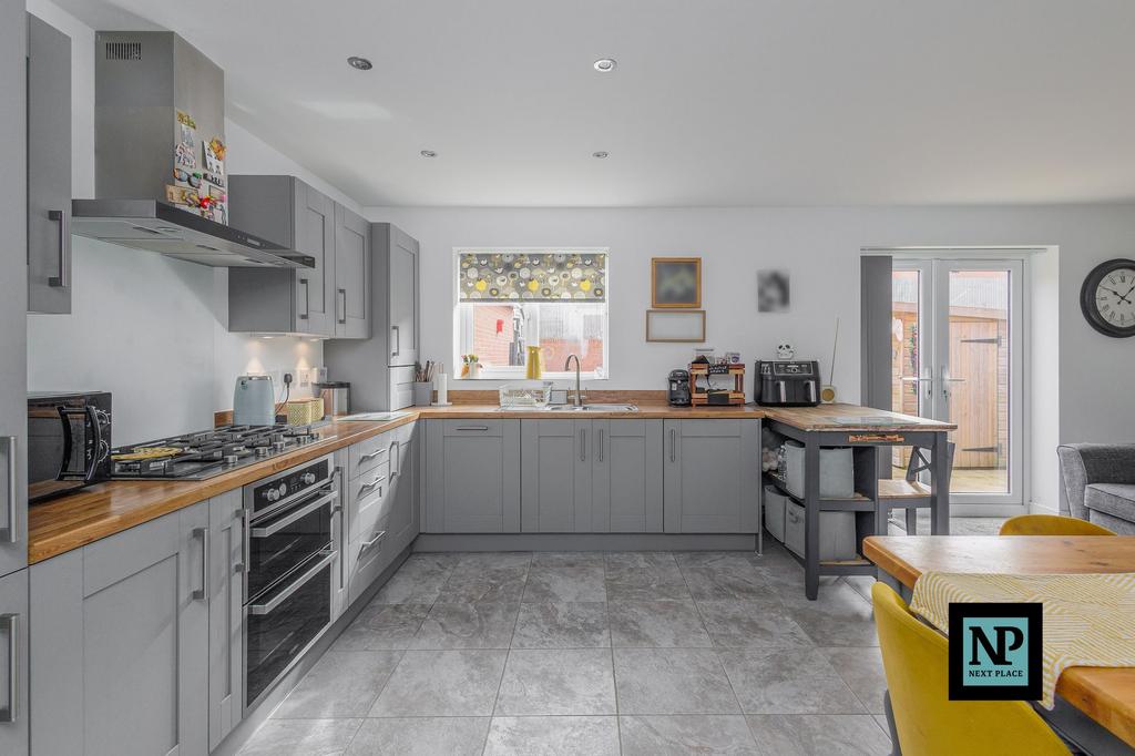 Kitchen / Diner