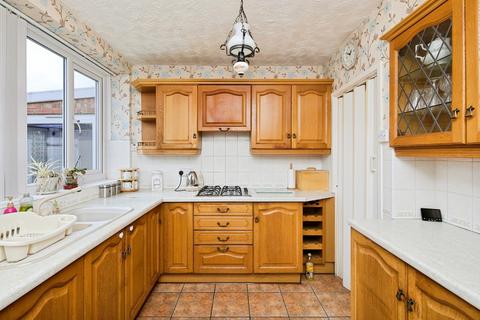 3 bedroom semi-detached house for sale, Draycott Road, Long Eaton, Nottingham, Derbyshire, NG10