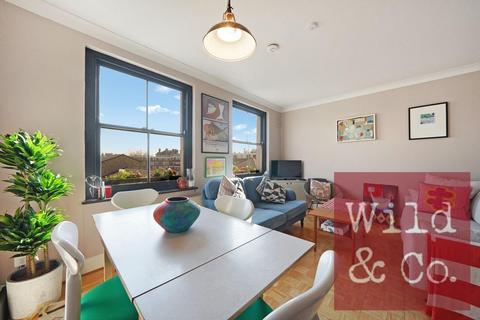 2 bedroom flat for sale, Clarence Road, London