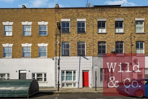 2 bedroom flat for sale, Clarence Road, London