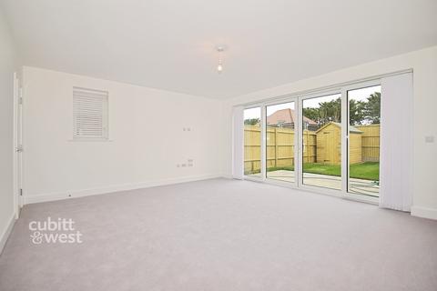 undefined, Bentwood Way Lavant PO18