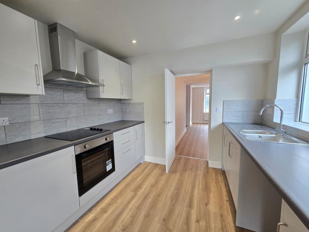Kitchen (2)