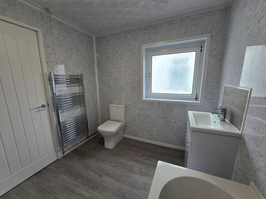 Bathroom (3)