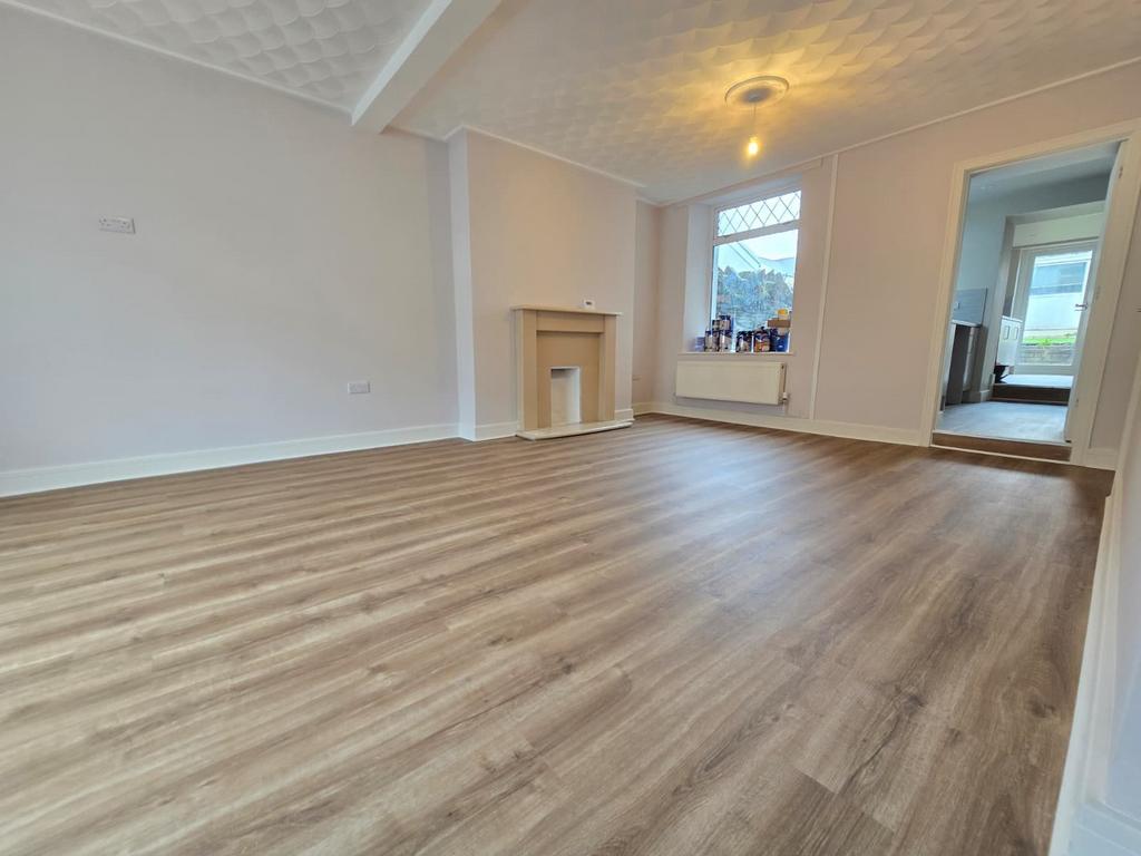 Living room (2)