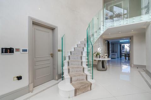 5 bedroom detached house for sale, Leesons Hill, Chislehurst, BR7