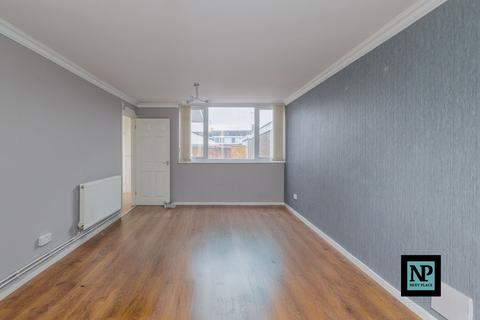 3 bedroom terraced house to rent, Abbey View, Polesworth, B78