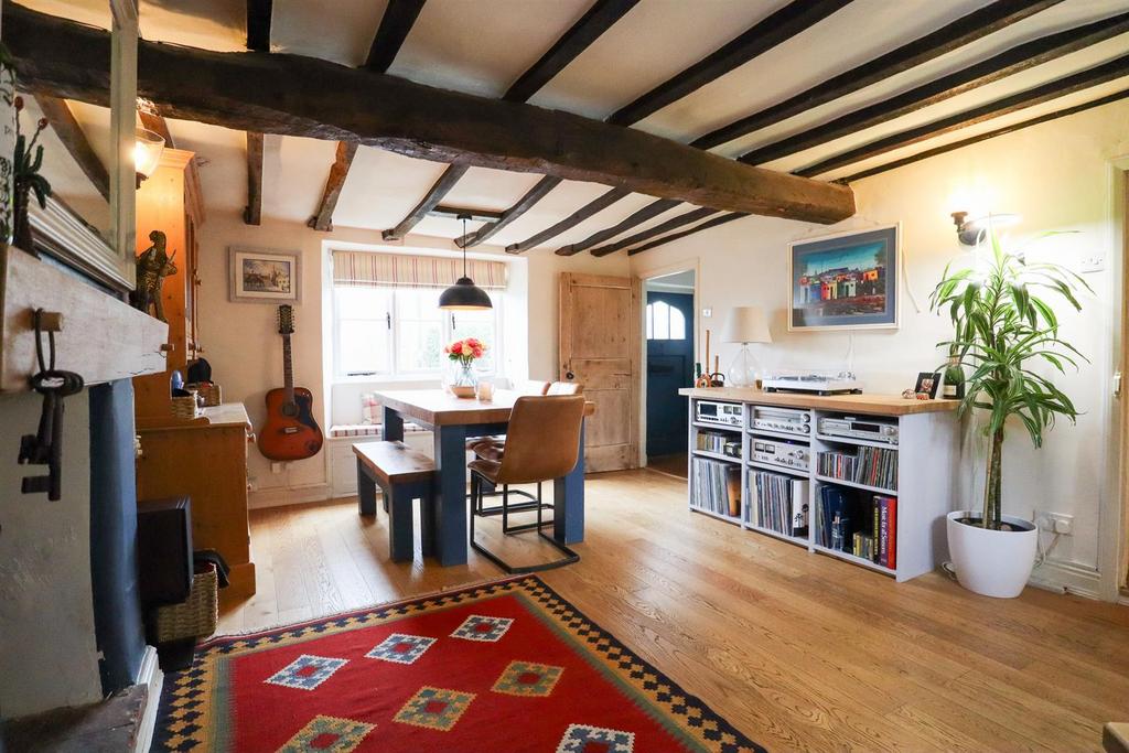 Dining room.jpg