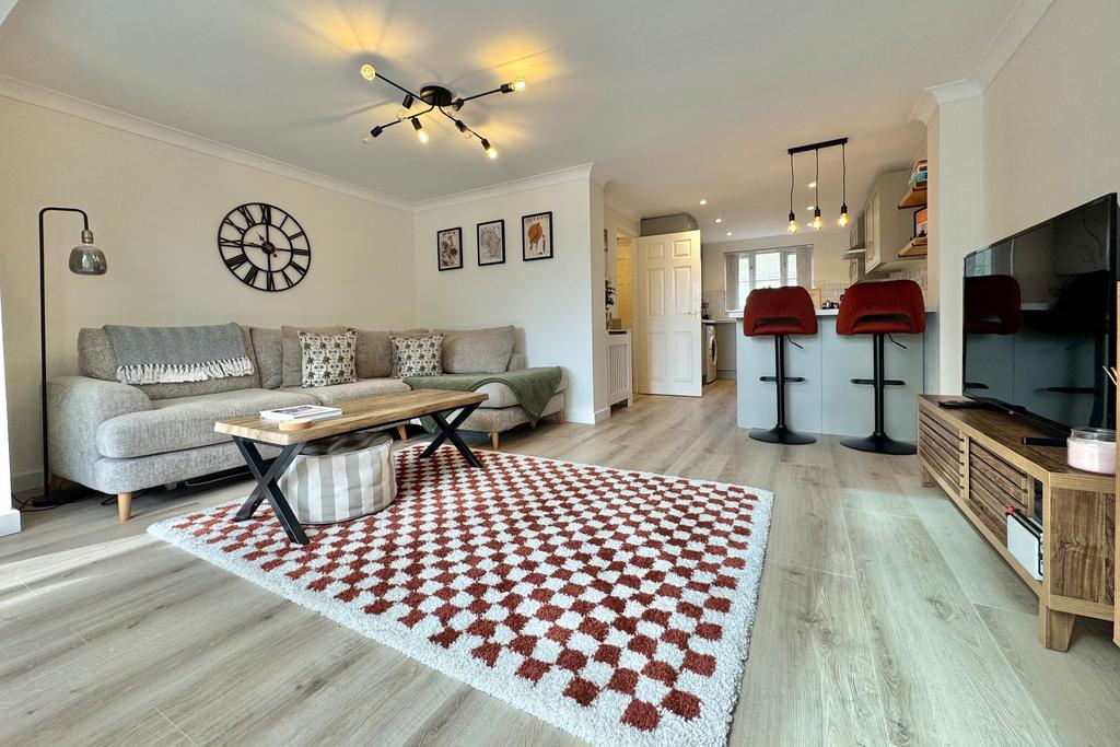 Kitchen/dining/living
