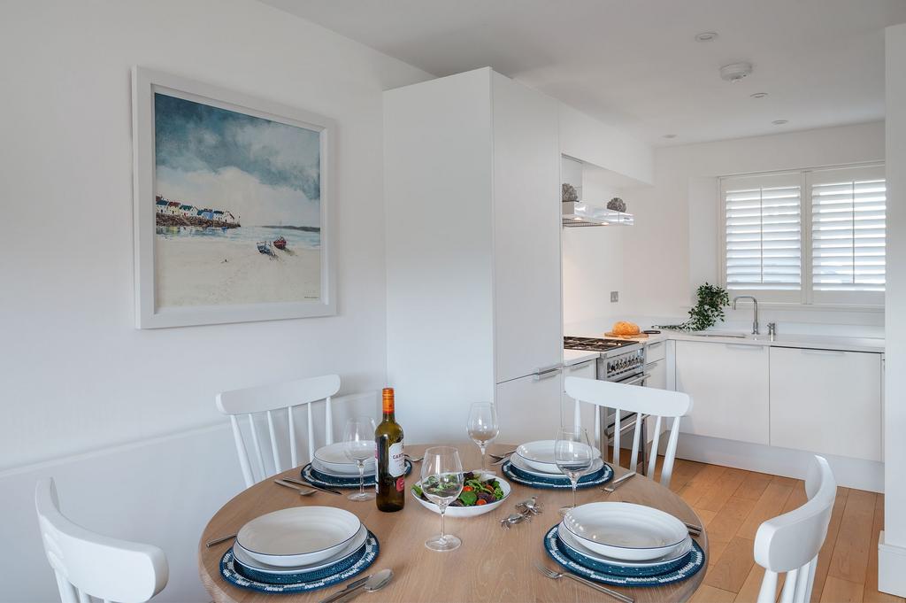 Dining &amp; Kitchen Area 3 Dart Marina, Dartmouth