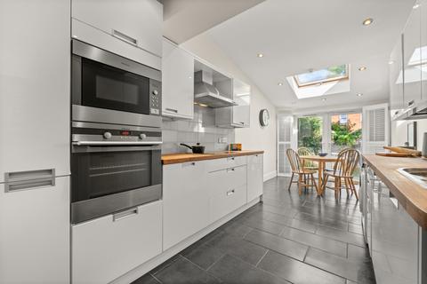 undefined, De Montfort Road Reading RG1