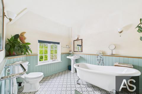 3 bedroom semi-detached house for sale, Hooe Road, Ninfield, TN33