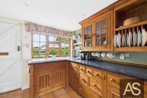 3 bedroom semi-detached house for sale, Hooe Road, Ninfield, TN33