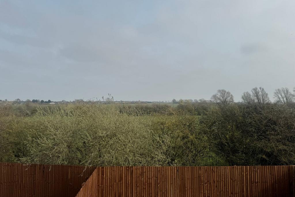 BAR NN Whittlesey Lakeside 154 garden view