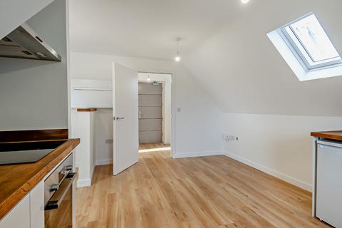 undefined, Elizabeth Way, Cambridge, Cambridgeshire