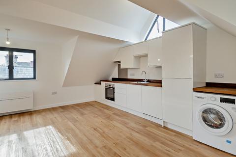 undefined, Elizabeth Way, Cambridge, Cambridgeshire