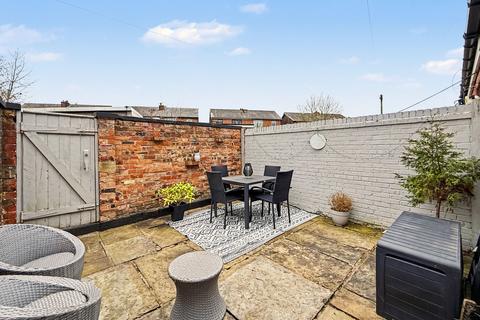 2 bedroom terraced house for sale, Nipper Lane, Whitefield, M45