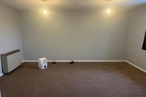 3 bedroom flat to rent, Flat , Westbury Heights, Westbury Road, Dover