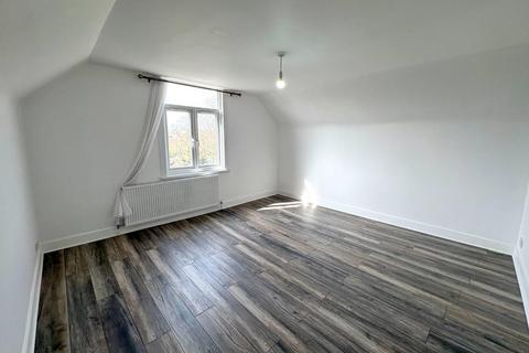 3 bedroom maisonette to rent, Lewisham Way, Brockley, London, SE4