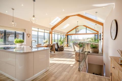 5 bedroom detached house for sale, Main Road, Earls Barton, Northampton NN6 0HJ