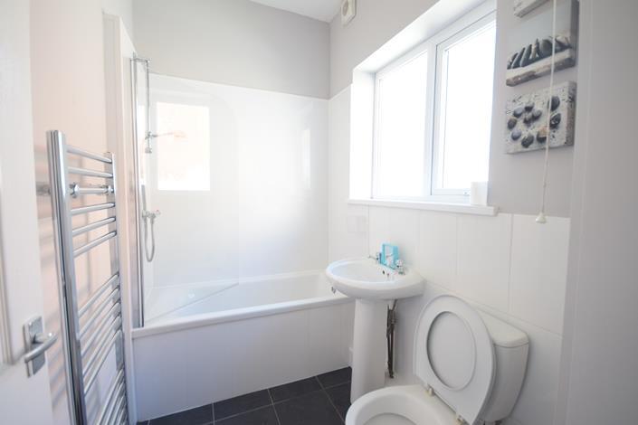 New82 canterbury street bathroom.jpg
