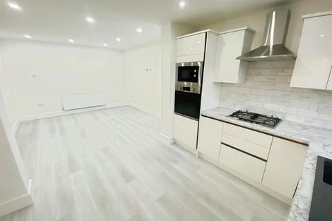 3 bedroom terraced house for sale, Allesley Old Road, Coventry, West Midlands, CV5 8GG