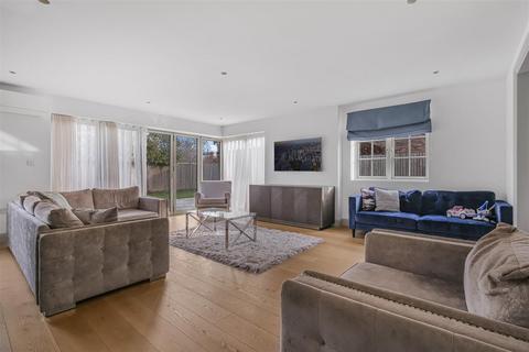 undefined, Beechview Drive, Essex EN9