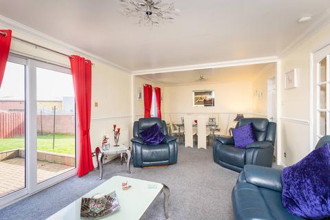 4 bedroom semi-detached house for sale, 9 Chevaliers Pend, Dundee, DD4 9RH