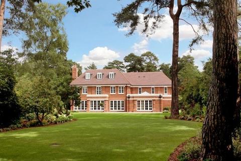 6 bedroom detached house to rent, The Bishops Avenue, London N2