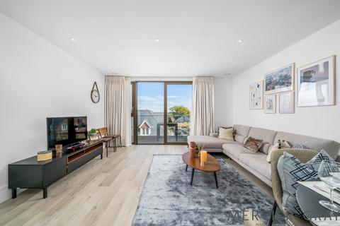 2 bedroom house for sale, Chaplin Drive, London EN4