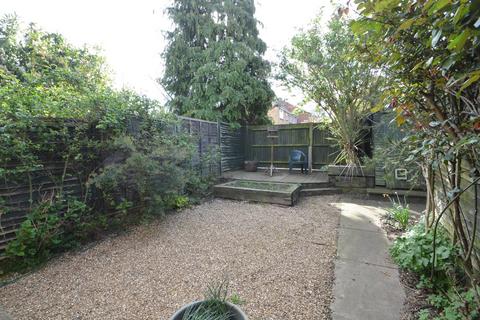 undefined, Finnart Close, WEYBRIDGE, KT13
