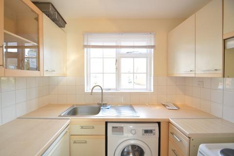 undefined, Finnart Close, WEYBRIDGE, KT13