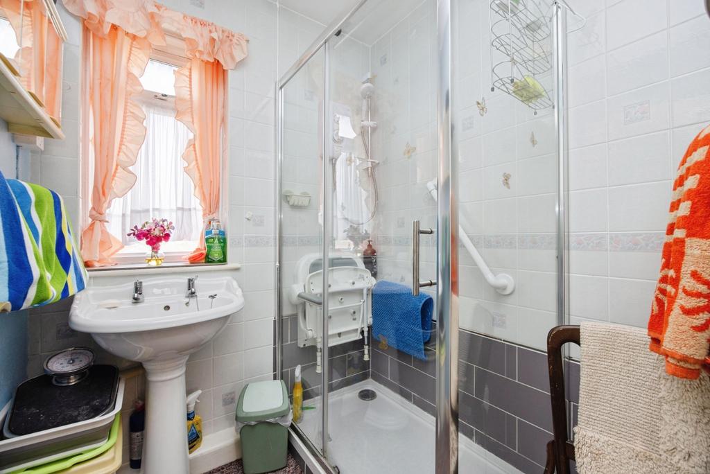 Family Shower Room