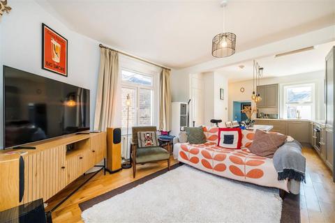undefined, Walpole Road, Teddington TW11