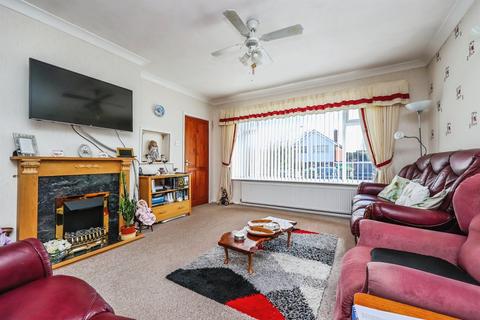 2 bedroom detached bungalow for sale, Friesland Drive, Sandiacre, Nottingham