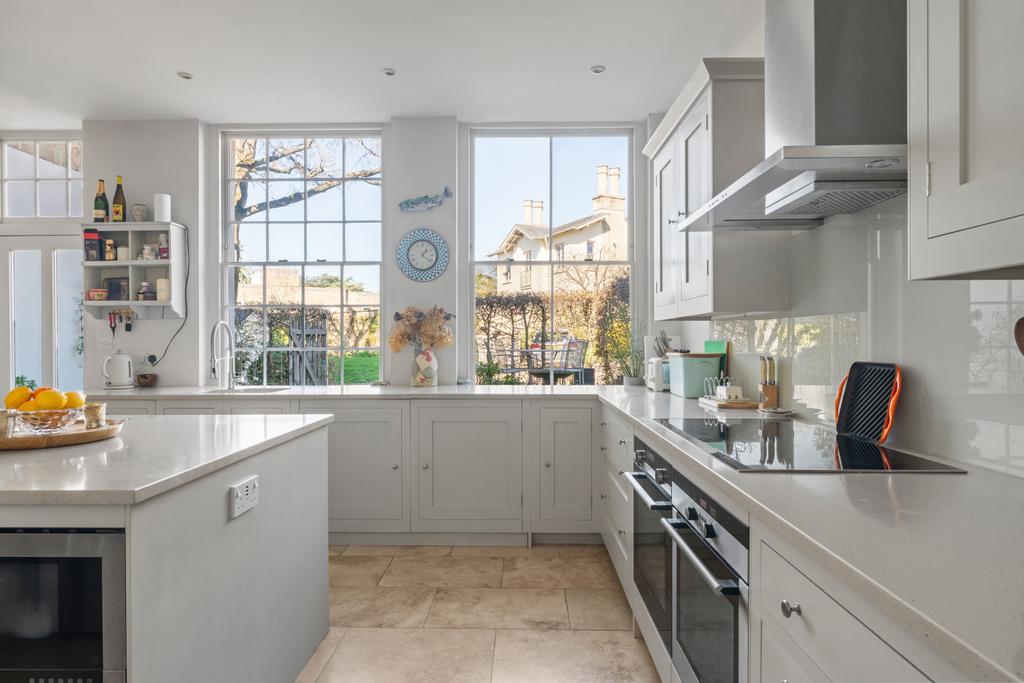 Kitchen/Breakfast