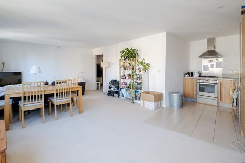 2 bedroom flat for sale, Eden Grove, London, N7