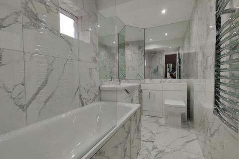 1 bedroom apartment to rent, Sussex Gardens, London W2