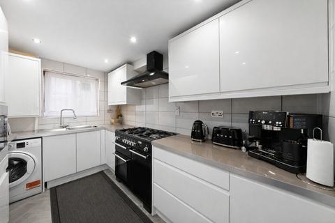 5 bedroom semi-detached house for sale, Charles Barry Close, London