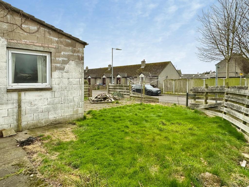Front/Side Garden