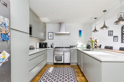 4 bedroom semi-detached house for sale, Sunnywood Drive, Haywards Heath