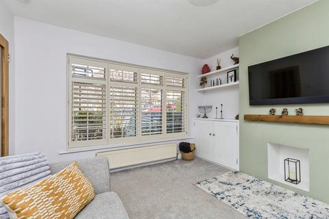 4 bedroom semi-detached house for sale, Sunnywood Drive, Haywards Heath