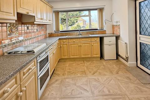 3 bedroom semi-detached house for sale, Woodnewton Drive, Evington, Leicester, LE5