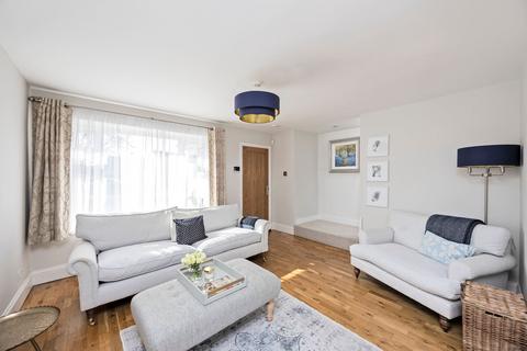 4 bedroom detached house for sale, Lapwing Close, Horsham, RH13