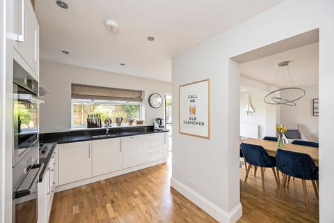 4 bedroom detached house for sale, Lapwing Close, Horsham, RH13